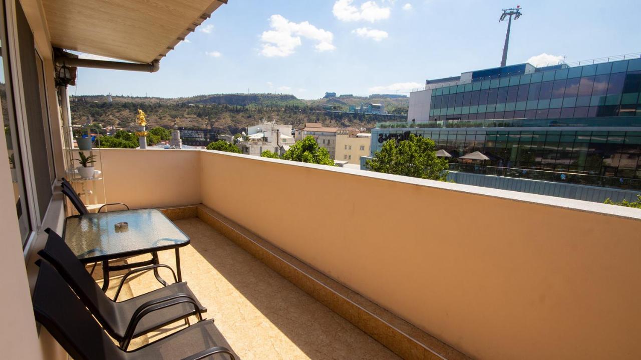 Big Terrace On Liberty Square Apartment Tbilisi
